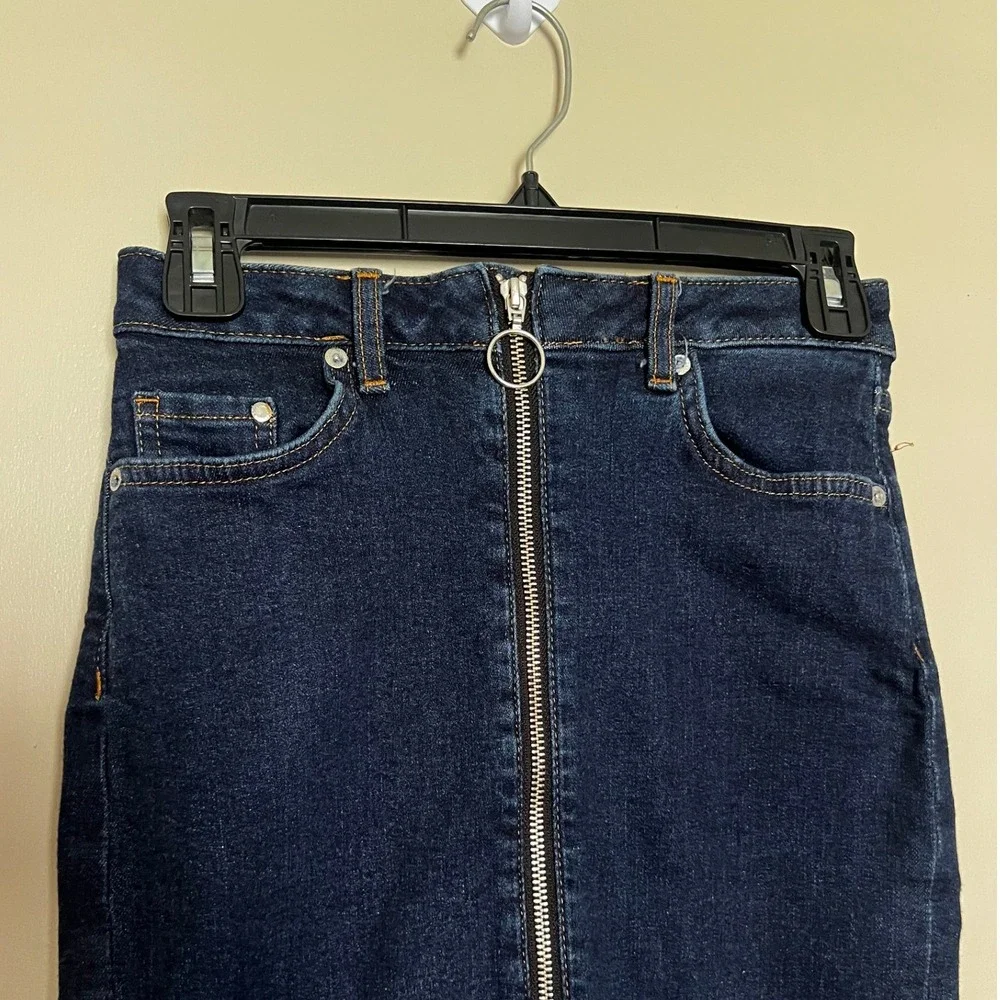 H&M &Denim Dark Wash Front Zip Pencil Skirt Blue High Waist Size 2